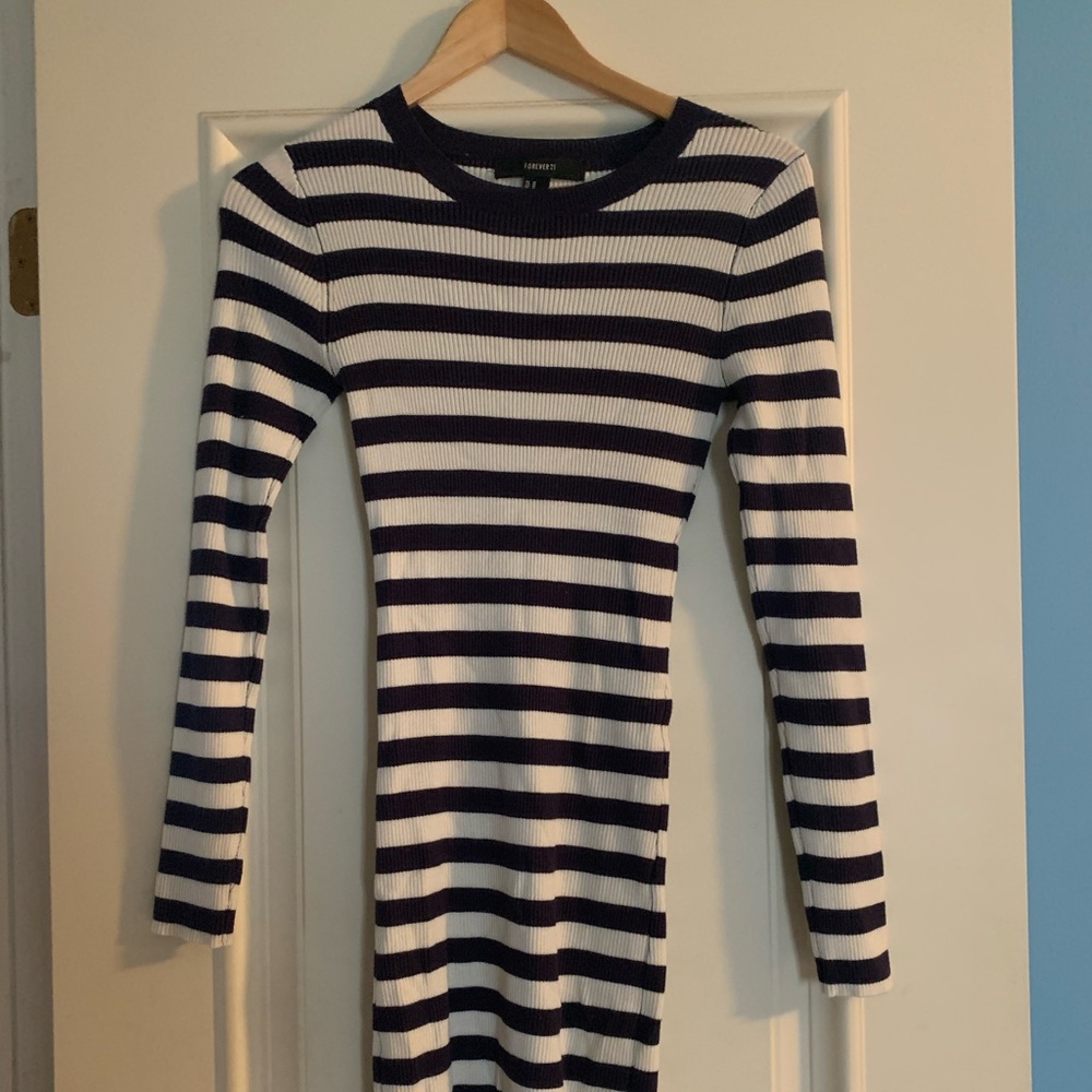 Forever 21 Long Sleeve Dress
